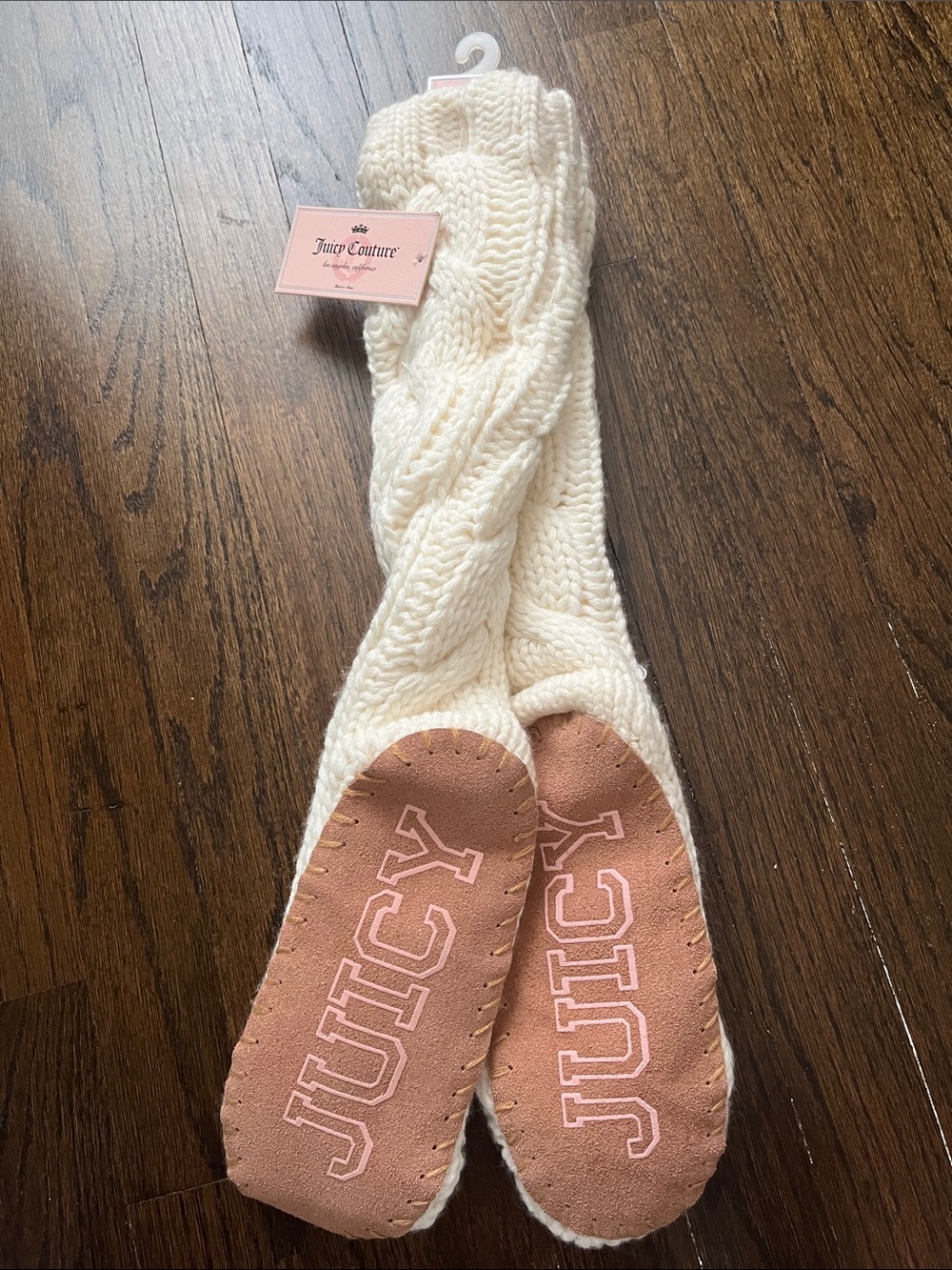 JUICY COUTURE Ivory Cable Knit Slippers